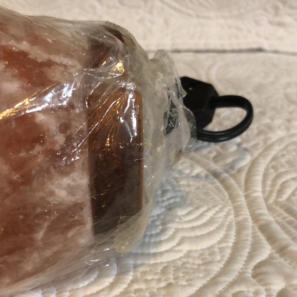 Himalayan Rock Salt Lamp - Picture 9 of 13